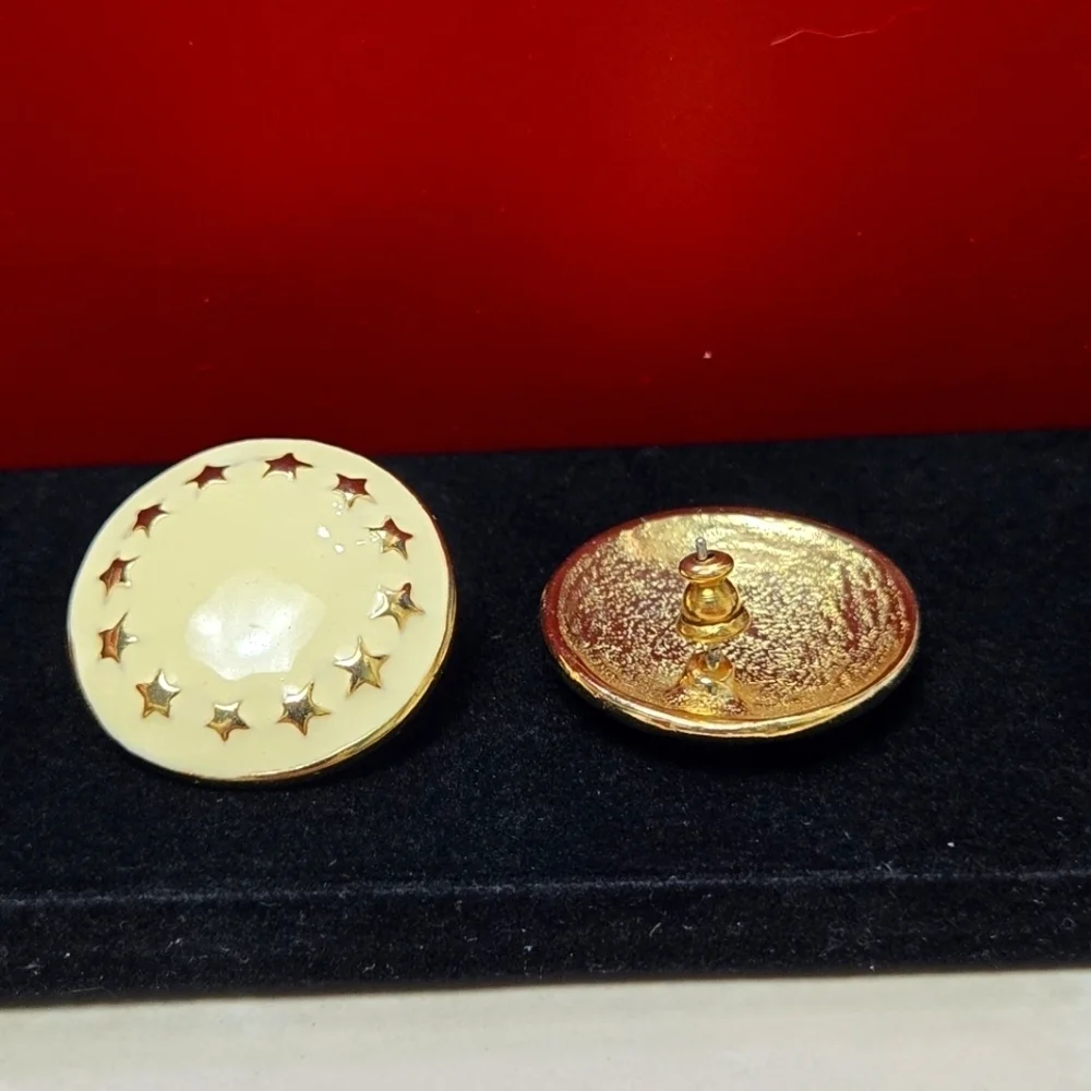 Vintage Cream Gold Stars Round Enamel Earrings
